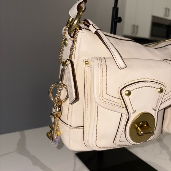 Coach Legacy <3 - Picture 6 of 15